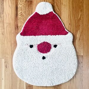 Santa Soft Tufted Bath Mat (25" x 20") NWOT